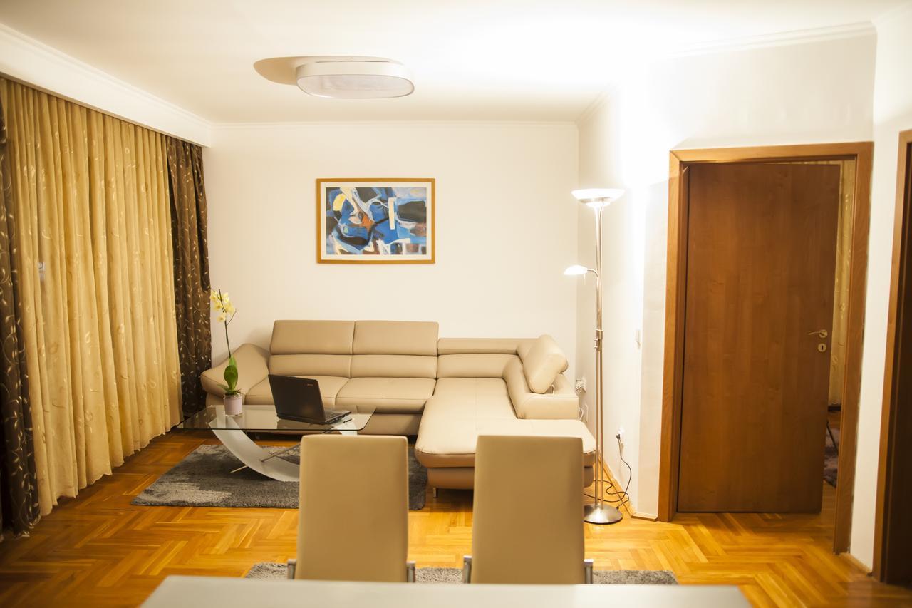 Business Class Apartment クルージュ＝ナポカ エクステリア 写真