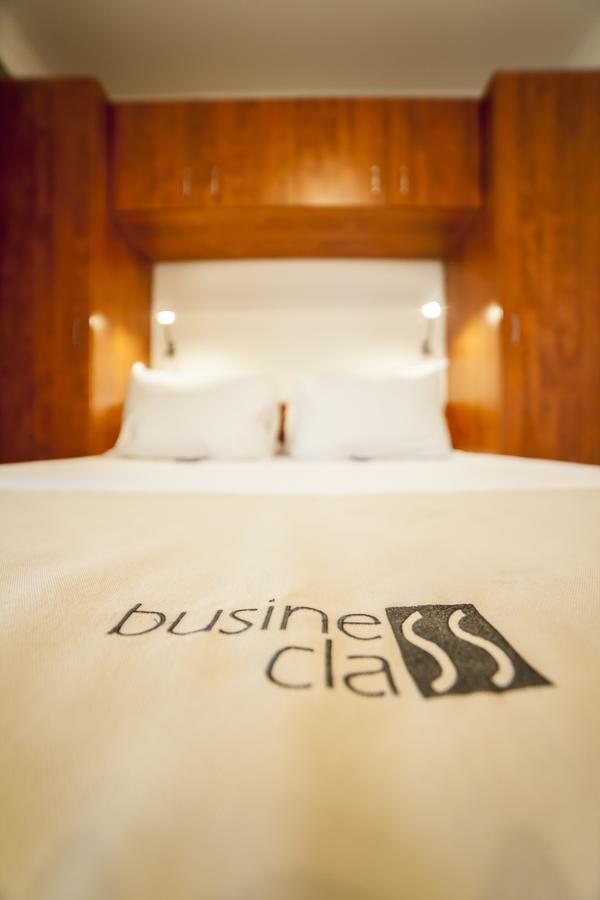 Business Class Apartment クルージュ＝ナポカ エクステリア 写真